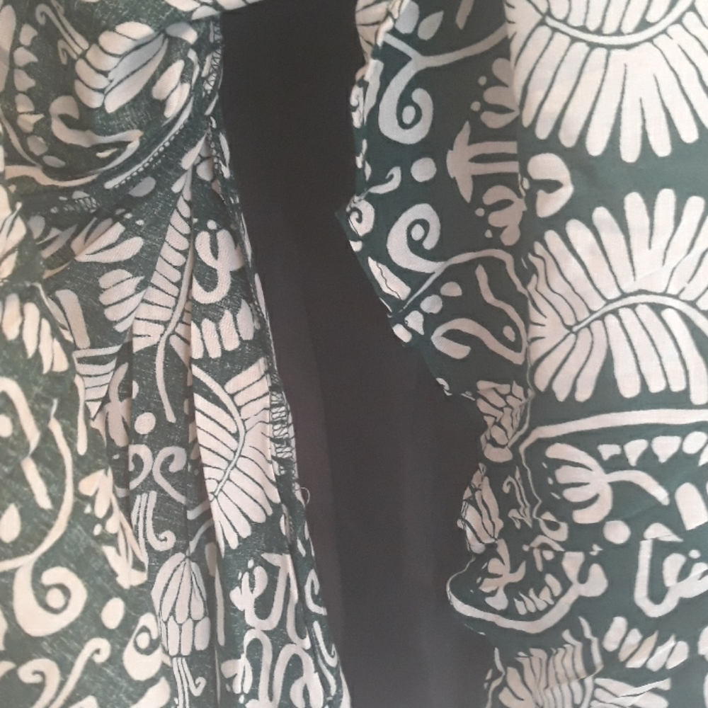 Women's H&M Fit and Flaire Dress Size 8 - Picture 4 of 6